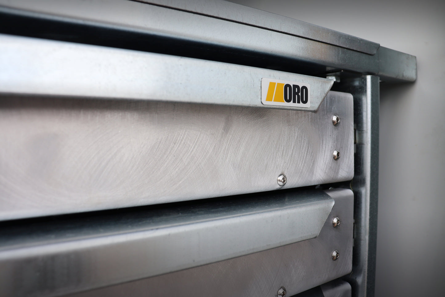 ORO HD Drawer Set | 17.25H x 44W x 19D | 3 1/2 Riser | 3 Drawer | 750-475-003